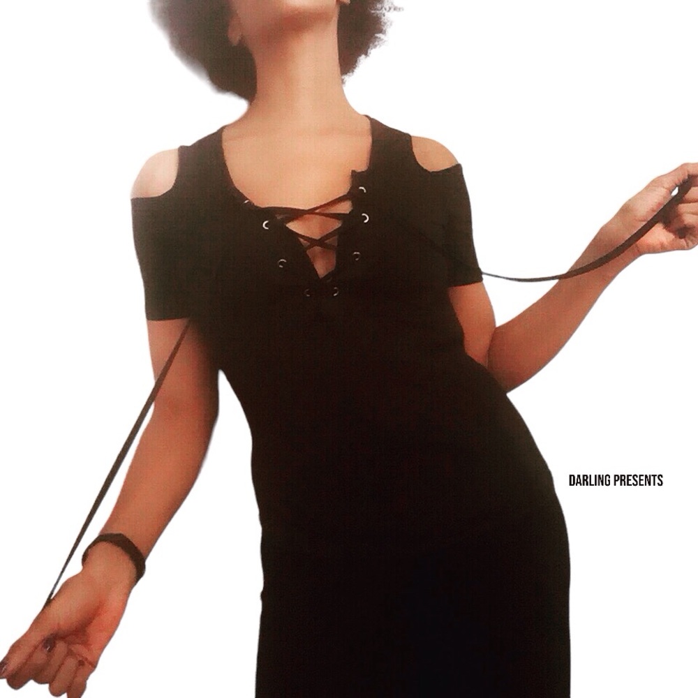 Cold Shoulder Cage Tag Women Color Black Size L